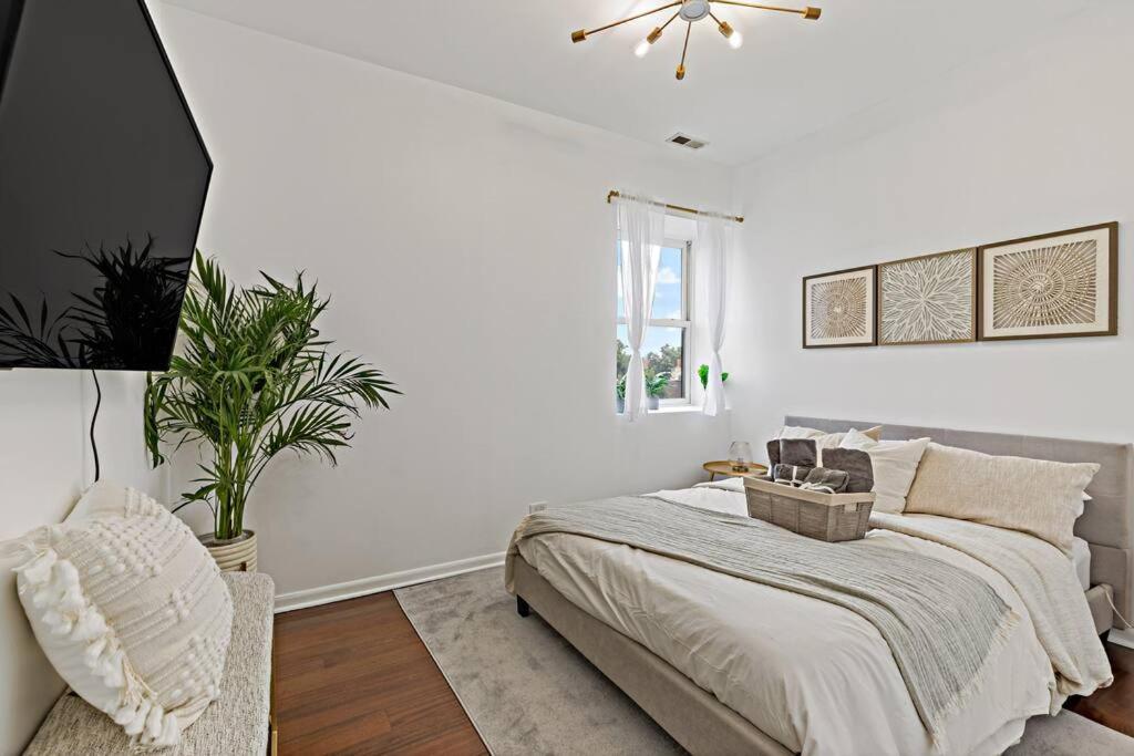 The Penthouse, Lux Stay Near Downtown, Uofc & Lake شيكاغو المظهر الخارجي الصورة